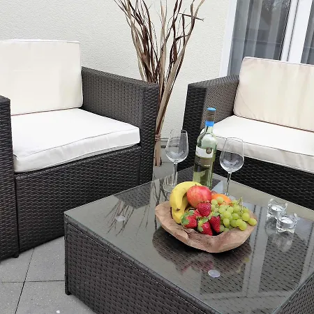 Guido's Ostseetraum, An Idyllischen Straenden Relaxen, Wiek Apartament Wiek auf Rügen